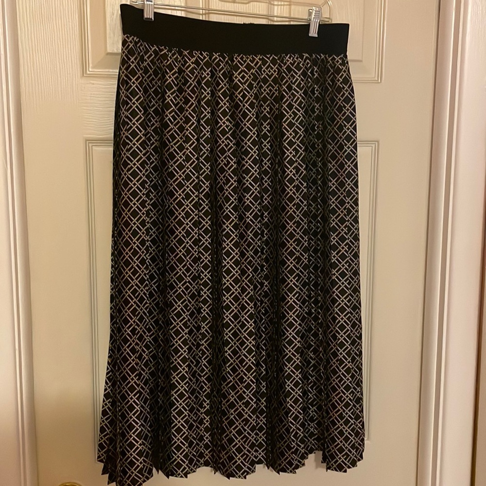 Pleated Flowy Skirt